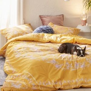 Urban Outfitters Twin XL Comforter